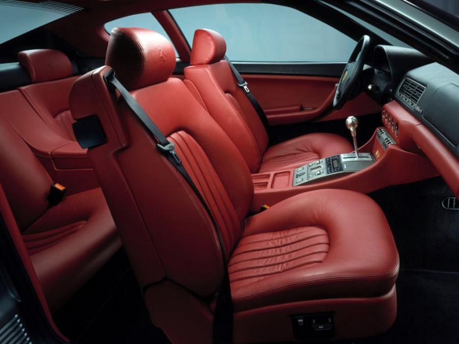 Интерьер Ferrari 456 GTA 1996 года  (фото 8 из 10)
